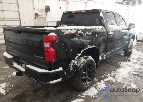 2024 Chevrolet Silverado 1500 4Wd Short Bed Custom Trail Boss z USA, uszkodzony, nr VIN 3GCUDCED8RG237296